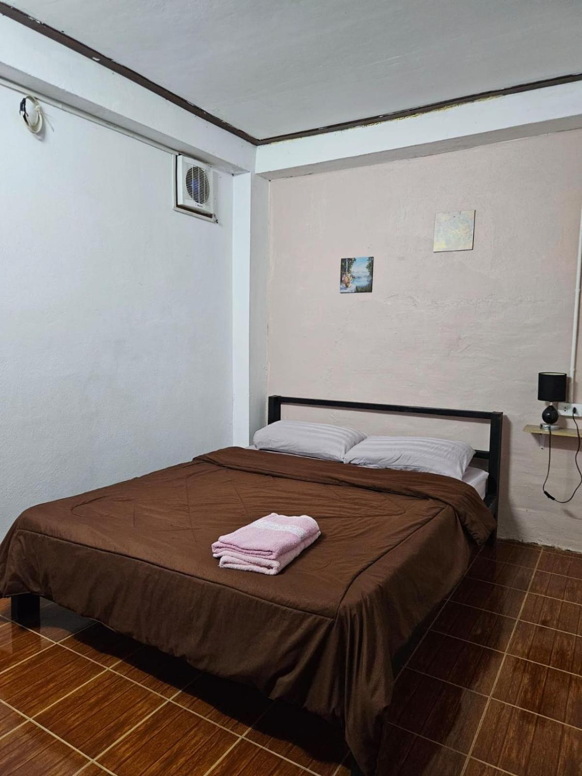 Bami Hostel Тхакхек Екстер'єр фото